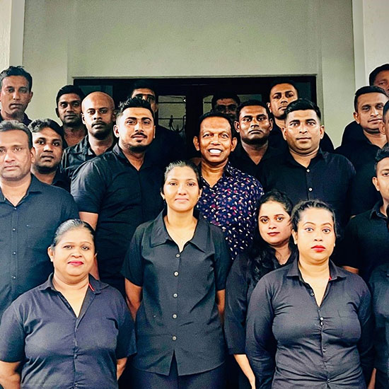Royal Eagles Security Services (Pvt) Ltd is a premier security services provider based in Sri Lanka, committed to delivering top-tier security solutions to commercial, industrial, residential, and government establishments.