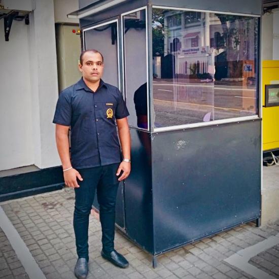 Royal Eagles Security Services (Pvt) Ltd is a premier security services provider based in Sri Lanka, committed to delivering top-tier security solutions to commercial, industrial, residential, and government establishments.